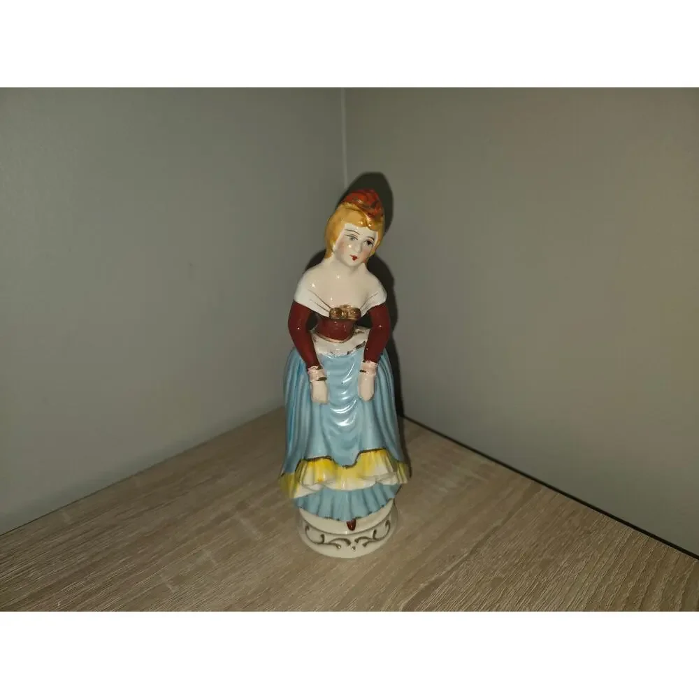 Vintage Occupied Japan Porcelain Hand Painted Man Lady Victorian Figurine 7